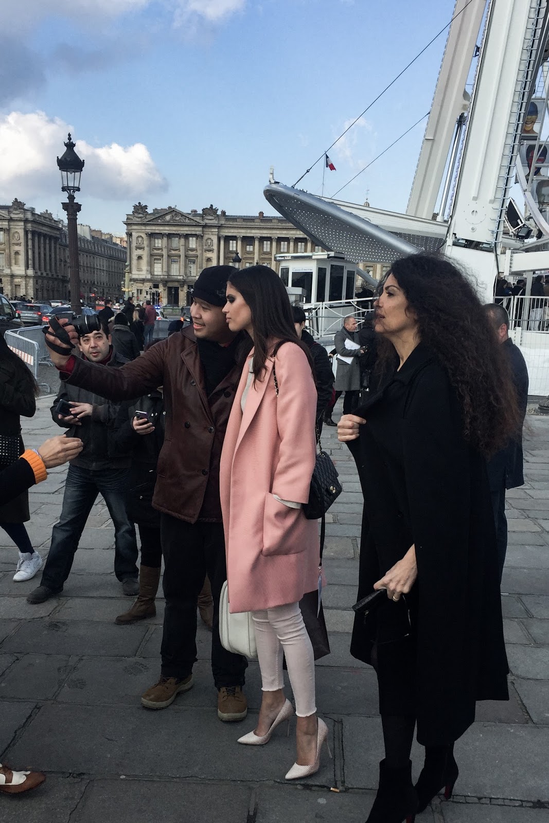 SARA SAMPAIO OPENS ELIE SAAB SHOW | PFW 16