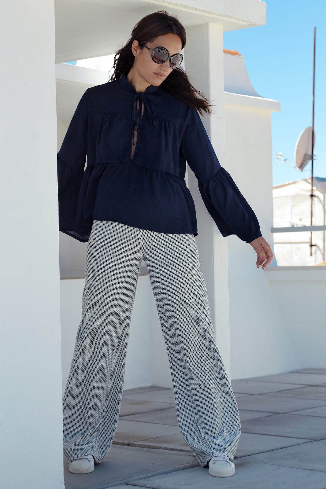 BELL SLEEVES